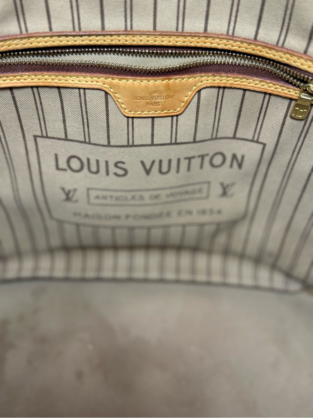 Louis Vuitton Neverful MM - Picture 9 of 10